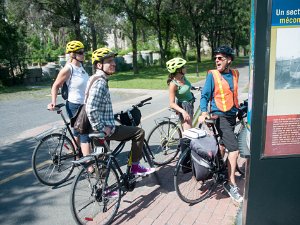 Ça Roule Montréal (25 Jul 15) Ça Roule Montréal on Wheels bike tour (http://caroulemontreal.com/) -- 25 July 2015