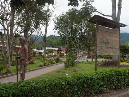 Mindo... Mindo (Lunch in Mindo, Zipline in the Mindo Rain Forest, Hike in the Mindo Rain Forest)