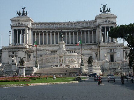 Piazza Venezia Piazza Venezia - Monumento Al Milite Ignoto (1 Aug 02)