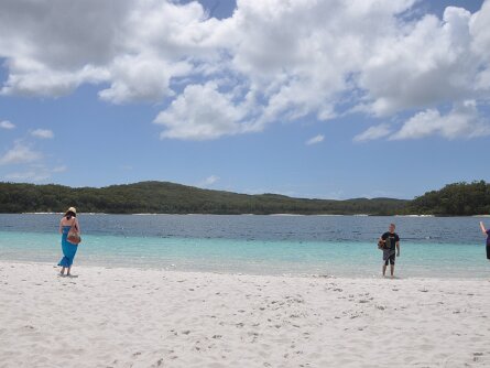Lake McKenzie Lake McKenzie (26 November 2010)