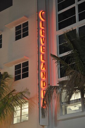 Clevelander null