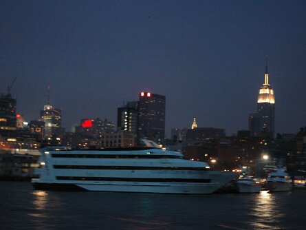 Circle Line Night Cruise (Sep 06) Circle Line Night Cruise around Manhattan (23 September 2006)