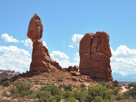 The Balanced Rock A visit to The Balanced Rock in Arches National Park (1 September 2012)
