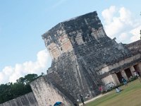 DSC_4652 Taking in all of the sights -- Visita del centro ceremonial Maya Chichén Itzá -- Trip to Chichen Itza (Yucatán, Mexico) -- 6 December 2016