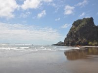 DSC_1318 View of the beach and Lion Rock - Piha Beach (Piha, New Zealand)