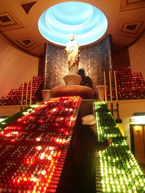 L&#39;Oratoire Saint-Joseph (29 Nov 03)    [ JHB Travel Photos ]
