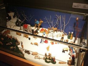 Christmas displays -- L&#39;Oratoire Saint-Joseph (29 Nov 03)    [ JHB Travel Photos ]