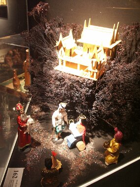 Christmas displays -- L&#39;Oratoire Saint-Joseph (29 Nov 03)    [ JHB Travel Photos ]