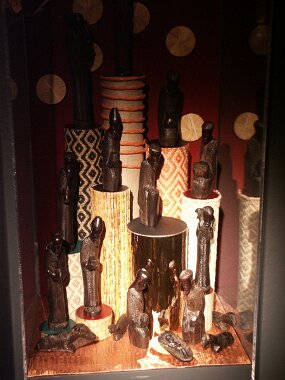 Christmas displays -- L&#39;Oratoire Saint-Joseph (29 Nov 03)    [ JHB Travel Photos ]