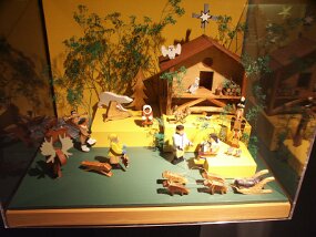 Christmas displays -- L&#39;Oratoire Saint-Joseph (29 Nov 03)    [ JHB Travel Photos ]