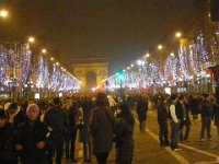 IMGP0862 New Year's on Avenue des Champs-Élysées (Paris, Île-de-France, France)