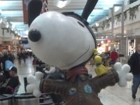 2012-12-09_13-56-44_916 Holiday season in MN - Snoopy at Minneapolis Airport -- 9 December 2012