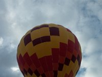 DSC_1765 Chasing balloons at the Albuquerque Balloon Fiesta (Albuquerque, NM) -- 10 October 2014
