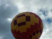 DSC_1767 Chasing balloons at the Albuquerque Balloon Fiesta (Albuquerque, NM) -- 10 October 2014