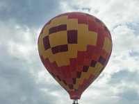 DSC_1769 Chasing balloons at the Albuquerque Balloon Fiesta (Albuquerque, NM) -- 10 October 2014
