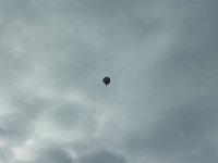 DSC_1778 Chasing balloons at the Albuquerque Balloon Fiesta (Albuquerque, NM) -- 10 October 2014